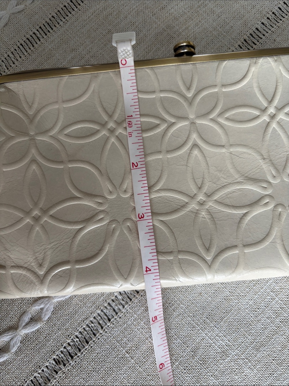 HOBO Lauren Clutch Wallet Cream Embossed Leather - Picture 14 of 16